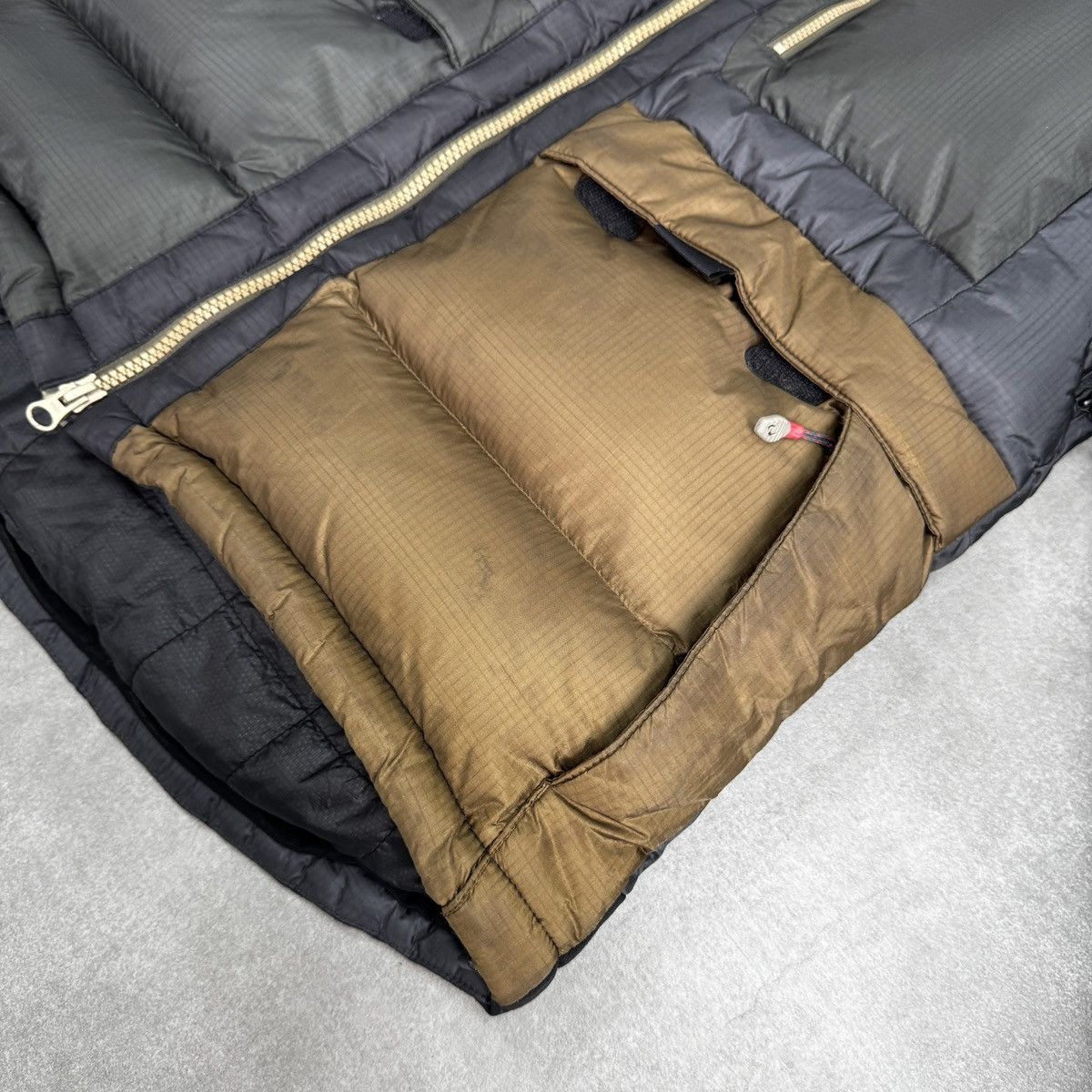 BLACKYAK Black Yak Namaste Extreme Peak Puffer Down Jacket Gorpcore Size US S / EU 44-46 / 1 - 6 Thumbnail