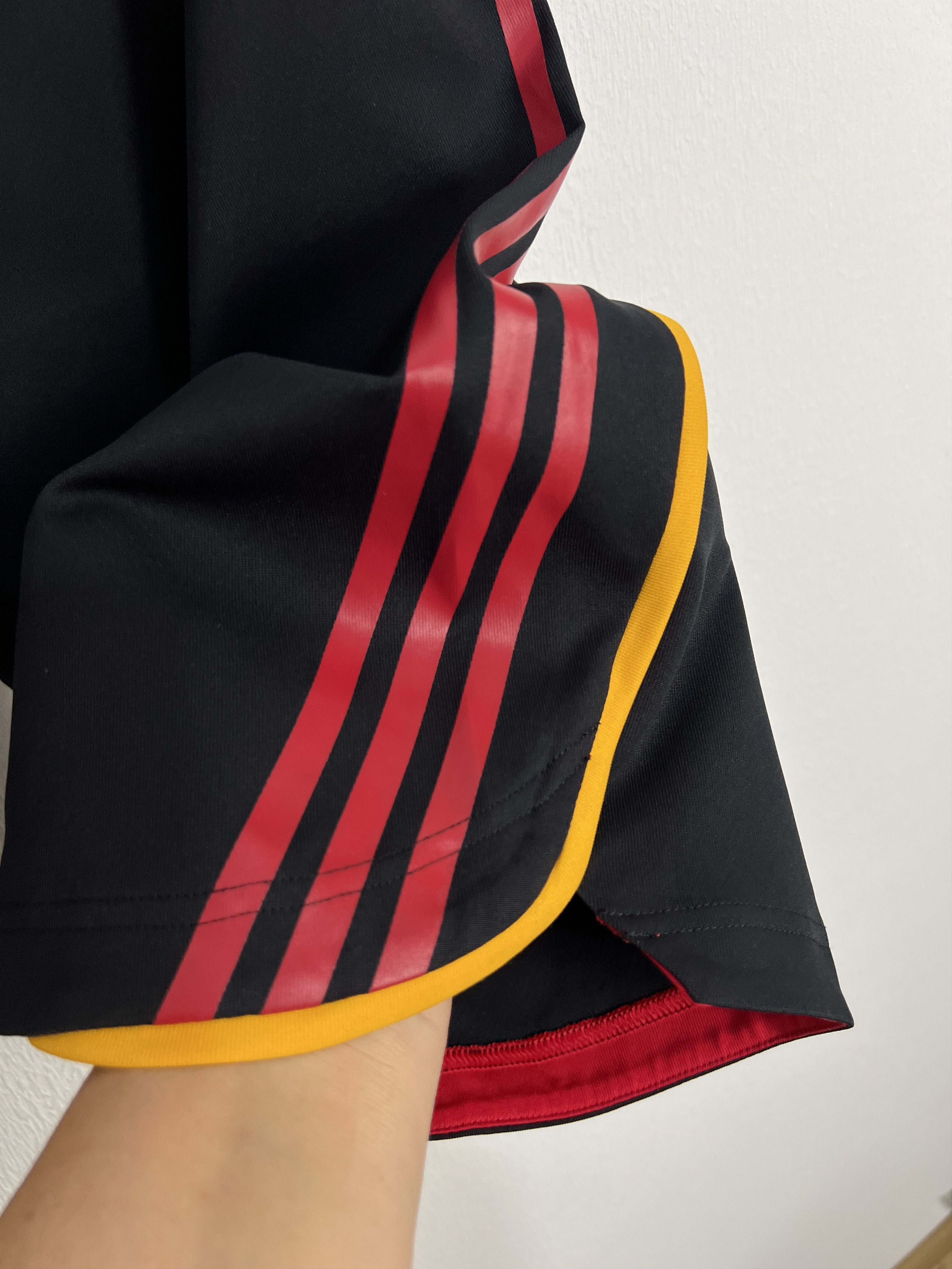 Adidas Vintage Adidas Germany Football Shorts Player Issue L Size US 34 / EU 50 - 3 Thumbnail