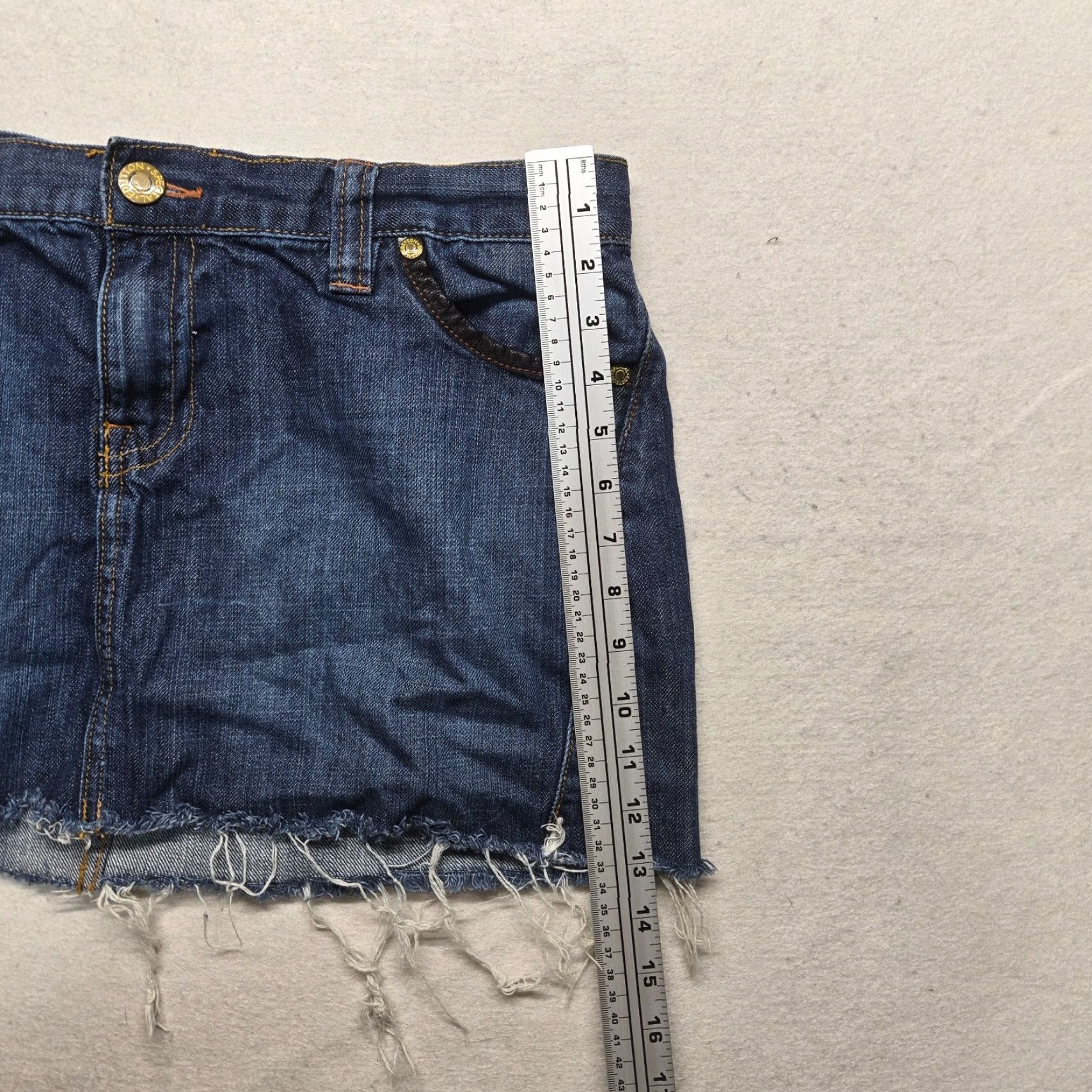 Old Navy VINTAGE Old Navy Denim Skirt Women's 14 Short Mini Casual Blue Pockets Spring Summer Size 36" / US 14 / IT 50 - 5 Thumbnail