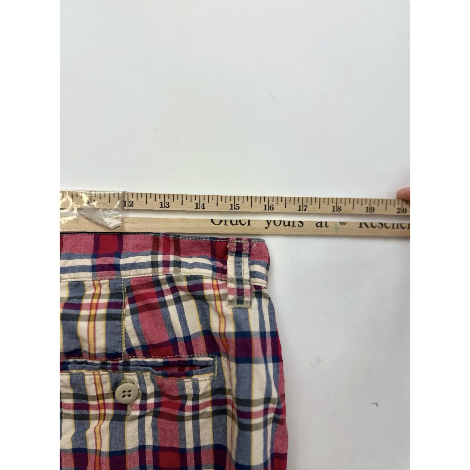 Saks Fifth Avenue VINTAGE Saks Fifth Ave Shorts Mens 34 Red Plaid Chino Size US 34 / EU 50 - 7 Thumbnail