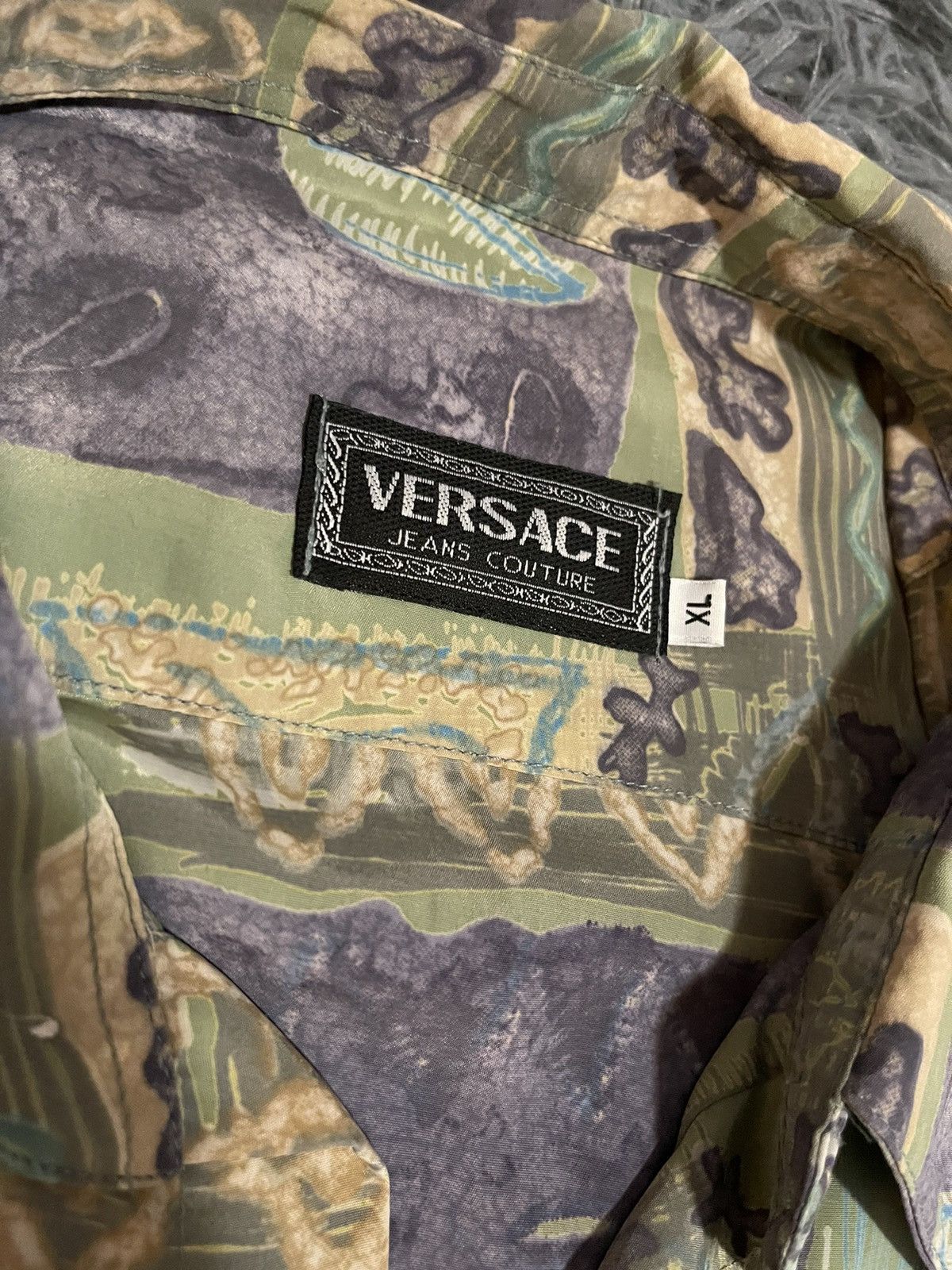 Versace Jeans Couture Versace Jeans Couture Vintage Style 100% Silk Shirt Size XL Size US XL / EU 56 / 4 - 3 Thumbnail