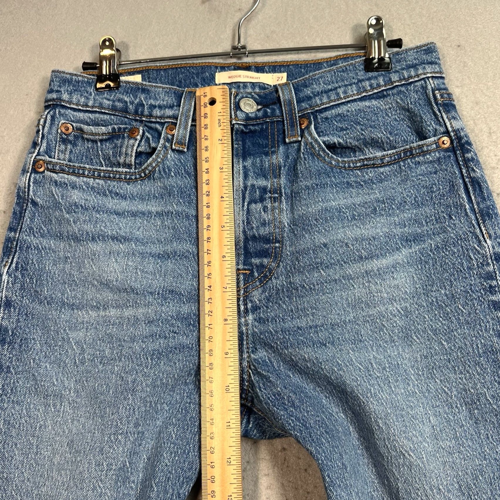 Denime Levis Jeans Womens Wedgie Straight Leg Jeans 27 Button Fly Medium Wash Denim Size 27" / US 4 / IT 40 - 7 Thumbnail