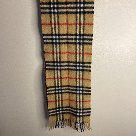 Burberry Burberry Beige Nova Check Scarf in 100% Lambswool [A] Size ONE SIZE - 1 Thumbnail