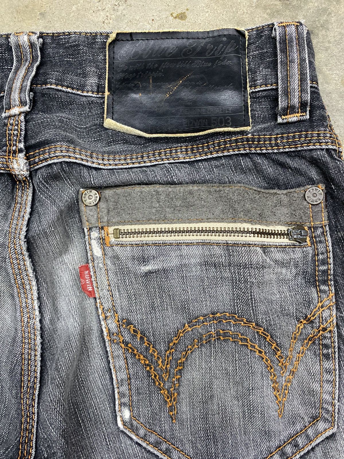 Edwin vintage edwin 503 flared distressed blue trip Size US 29 - 10 Thumbnail