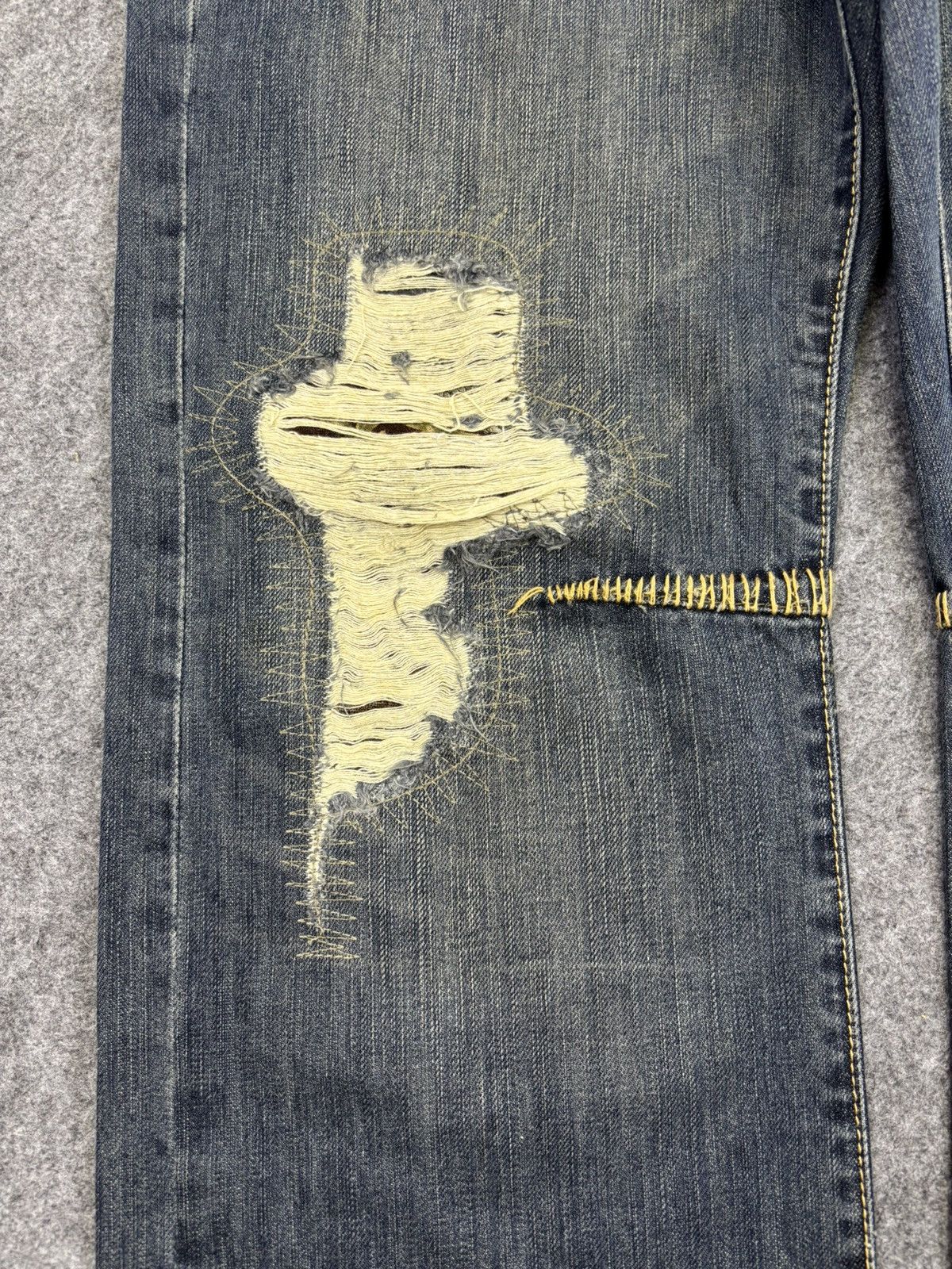 Japanese Brand 💥Archival💥Osaka Big Train Loose Distressed Denim F832 Size US 32 / EU 48 - 6 Thumbnail