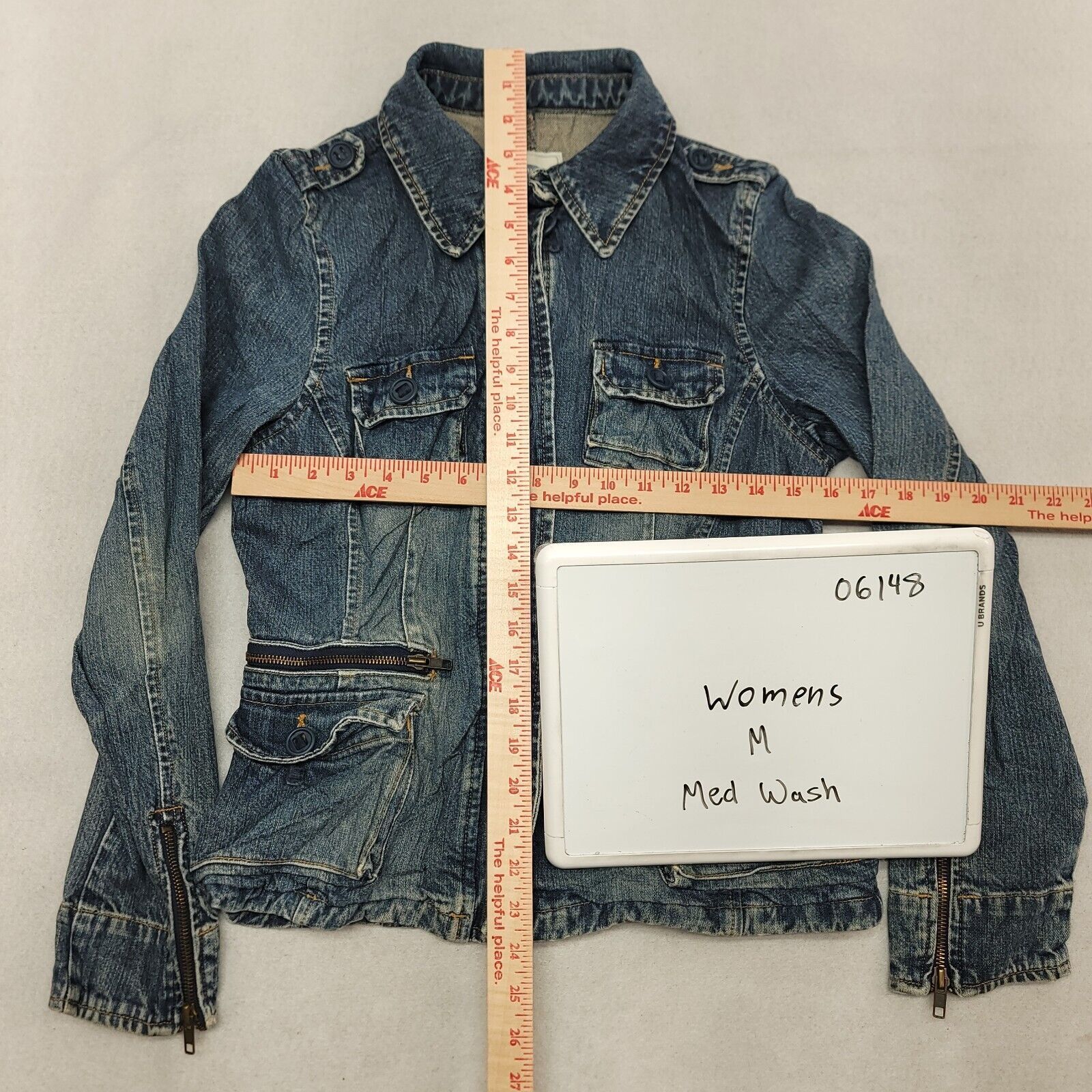 Old Navy Old Navy Casual Button Denim Jean Jacket Womens Size M Blue Size M / US 6-8 / IT 42-44 - 8 Thumbnail