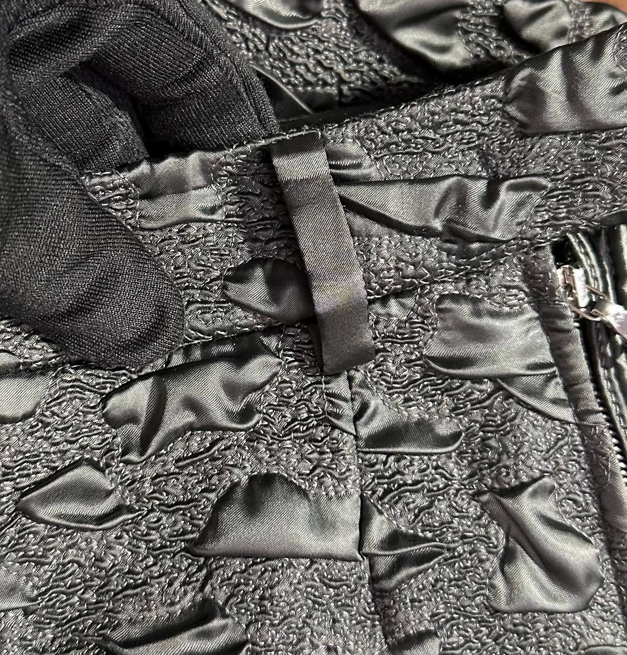 Prada PRADA SS2008 textured mini skirt nylon c2037-00002 RARE Size 28" / US 6 / IT 42 - 7 Thumbnail