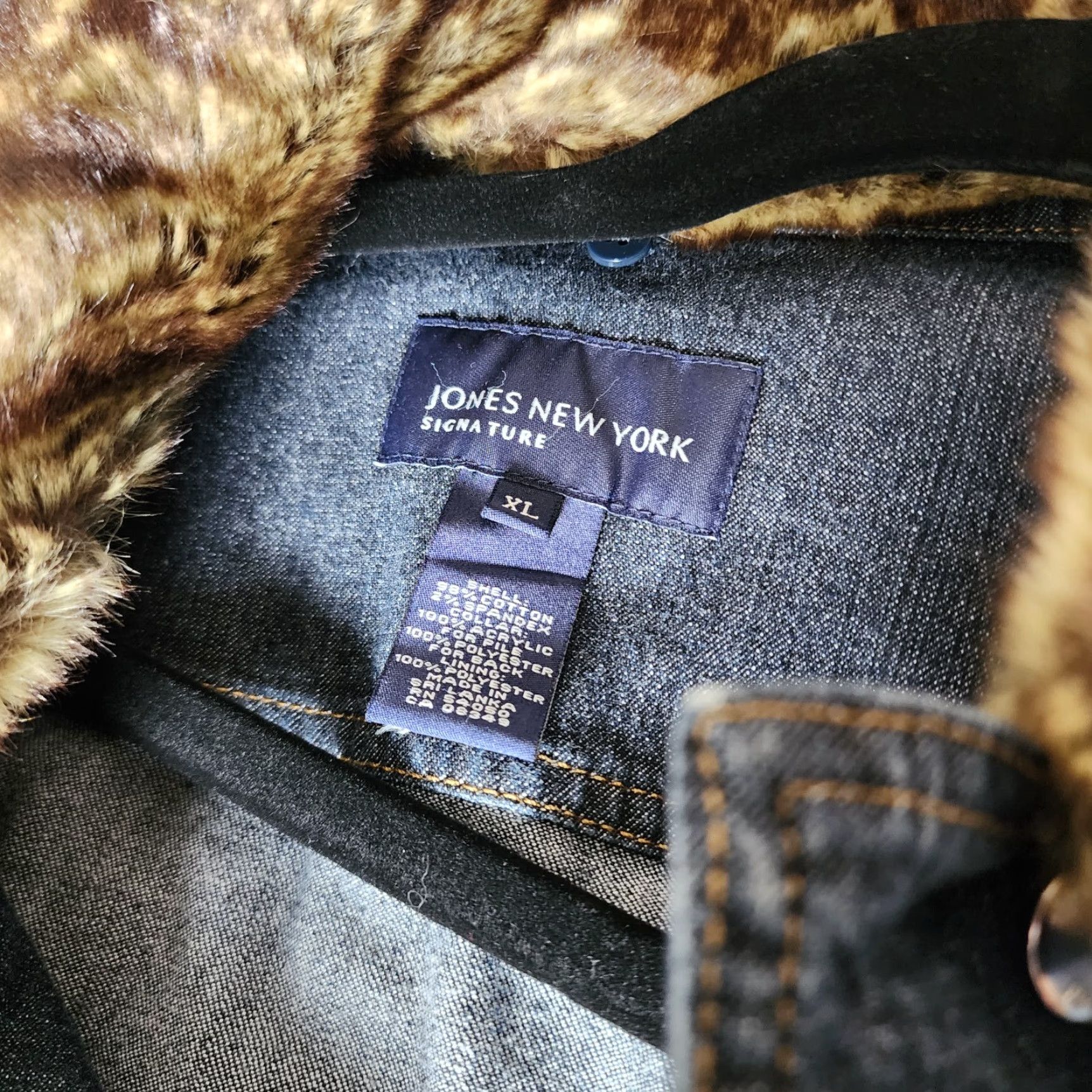 Jones New York Jones New York Women’s Denim Jean Jacket XL Blue Casual Short Button Collared Faux Fur Collar Size XL / US 12-14 / IT 48-50 - 2 Thumbnail