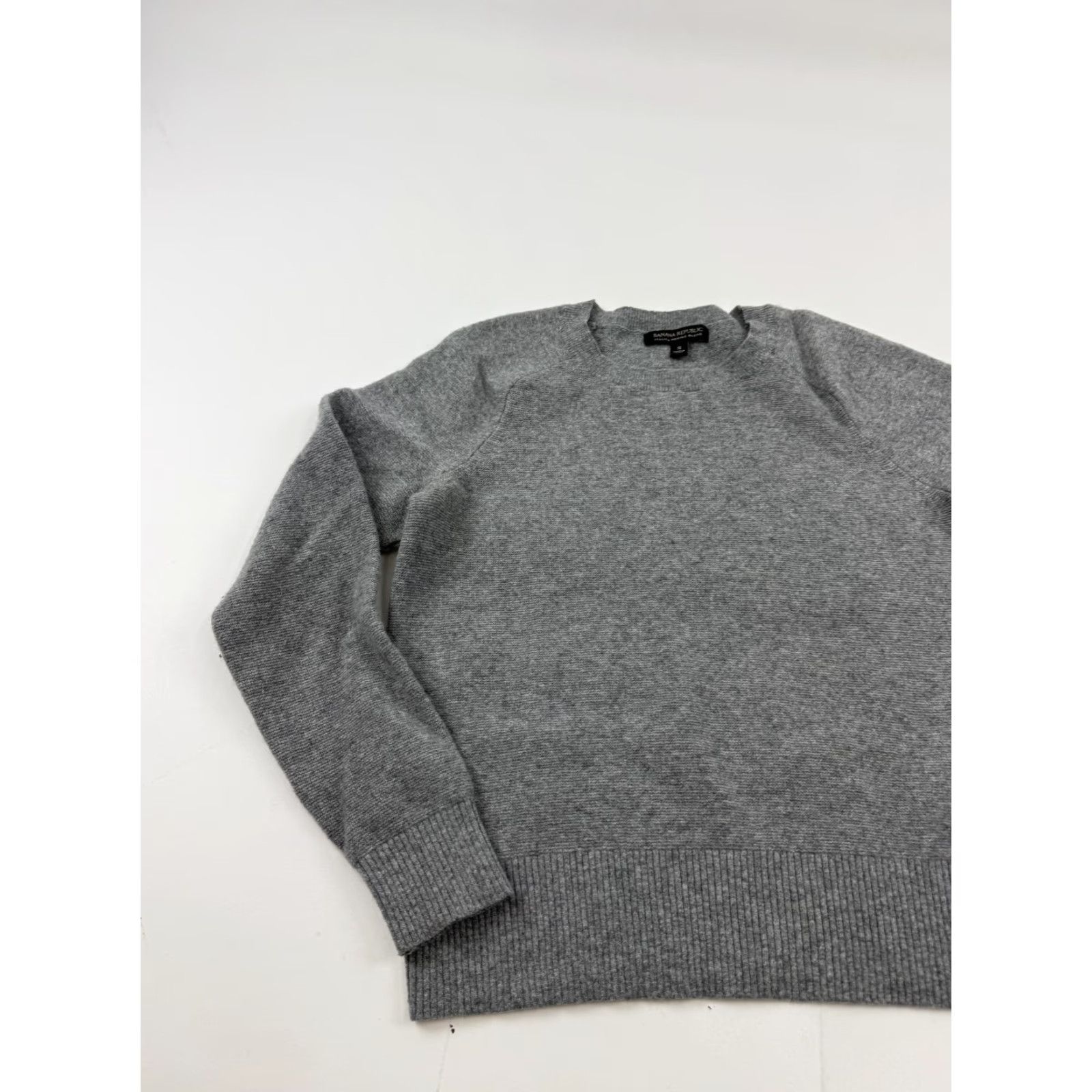 Banana Republic Banana Republic Sweater Womens Small Gray Italian Merino Wool Knit Pullover Size S / US 4 / IT 40 - 2 Thumbnail