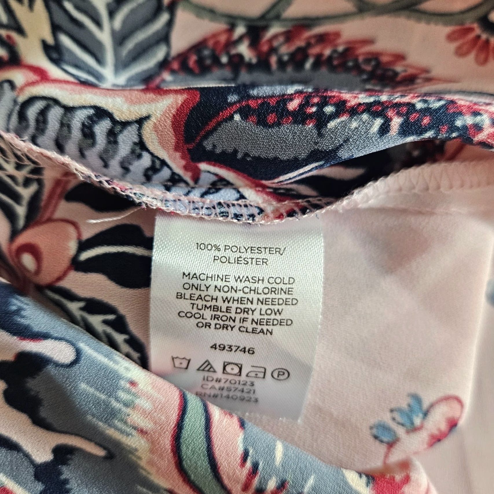 Loft VINTAGE None Ann Taylor LOFT Womens Top Sz XS Petite Pink Blue Floral Flutter Sleeve Shirt Womens XS Petite Pink Floral Flutter Sleeve Size XS / US 0-2 / IT 36-38 - 4 Thumbnail