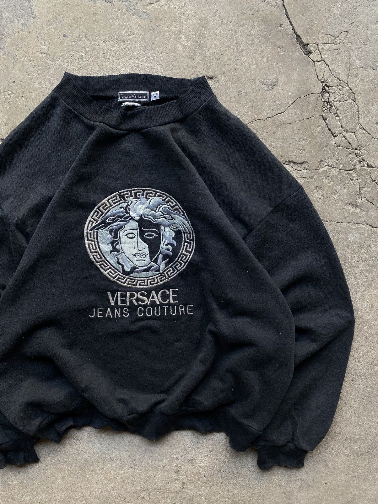 Versace VTG 90’s Versace Jeans Couture Medusa Sweater Size US M / EU 48-50 / 2 - 3 Thumbnail