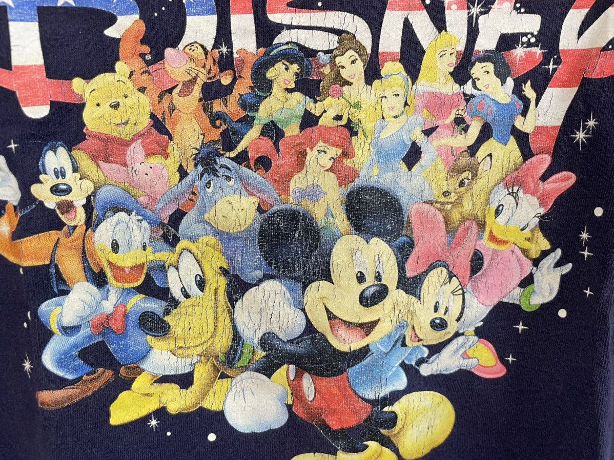 Vintage Y2K Disney California All character t shirt