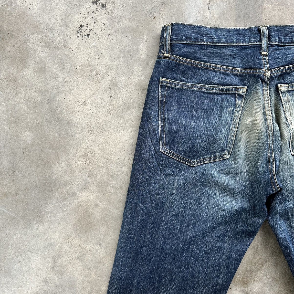 Japanese Brand Vintage Japanese UJ Faded Denim Jean Pant W33 Size US 33 - 13 Thumbnail