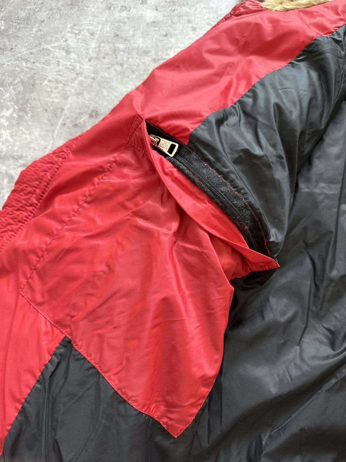 Moncler Moncler Bulgarie red puffer jacket with fur Size US XL / EU 56 / 4 - 19 Thumbnail