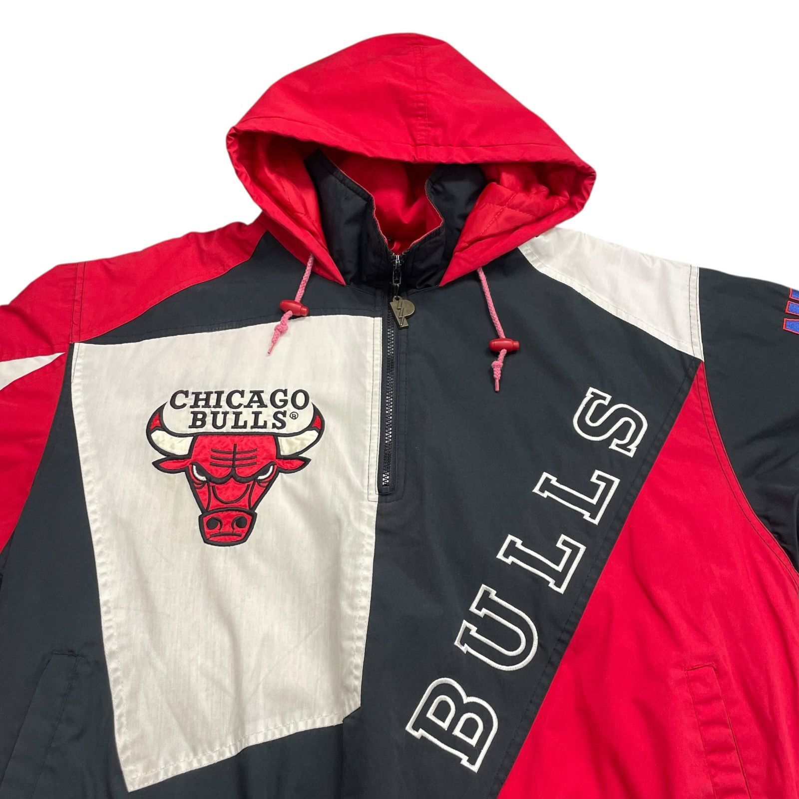 NBA VTG 90s CHICAGO BULLS PRO PLAYER HOODED PUFFER JACKET Size US M / EU 48-50 / 2 - 4 Thumbnail