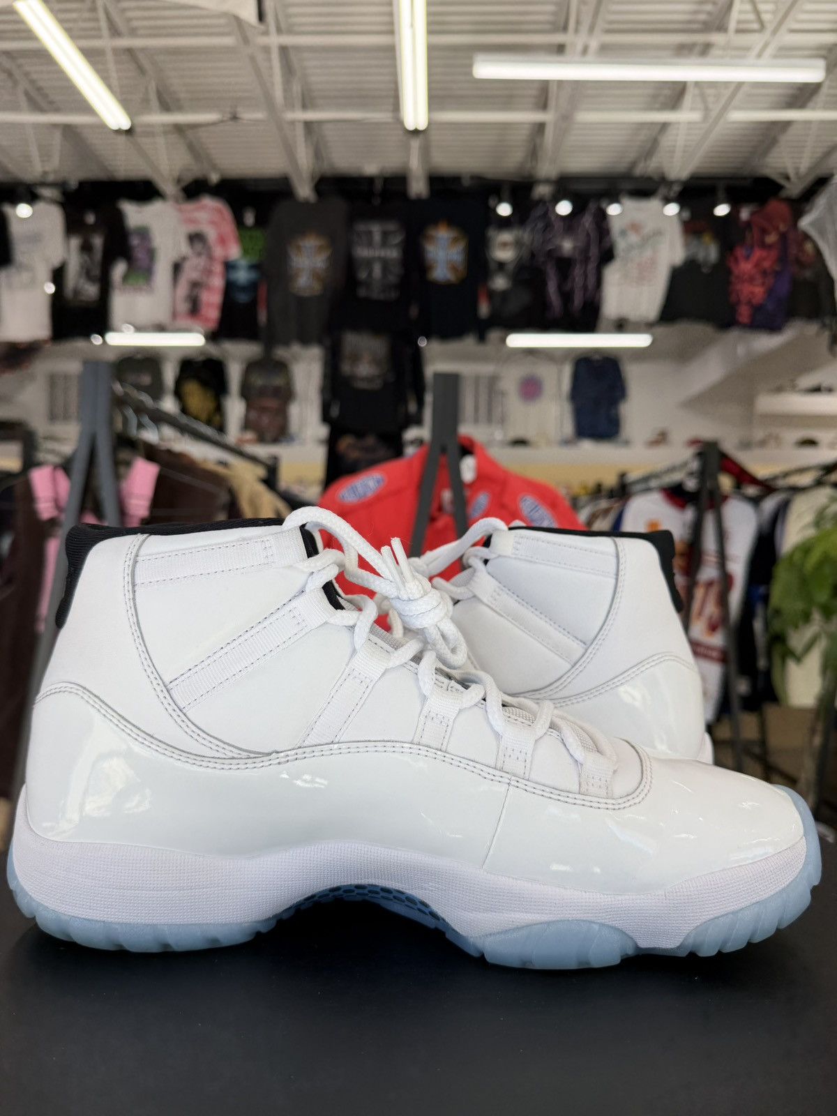 Jordan Brand Air Jordan 11 Legend Blue Size 11 (2024) Size US 11 / EU 44 - 3 Thumbnail