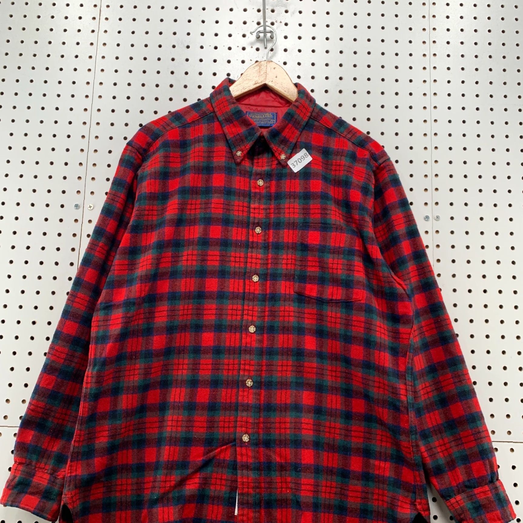 Pendleton VINTAGE Pendleton Button Dow Shirt Mens L Red Plaid Wool Made USA 23x31.5 Button-Up Collared Wool Flannel Sportsman USA Mens Size US L / EU 52-54 / 3 - 2 Thumbnail