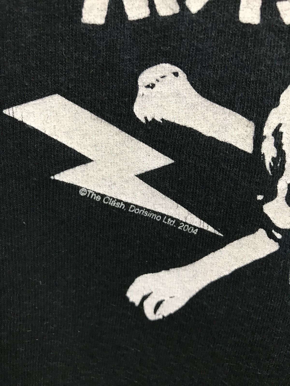 Band Tees Vintage The Clash 2004 band rock tee Size US L / EU 52-54 / 3 - 4 Thumbnail