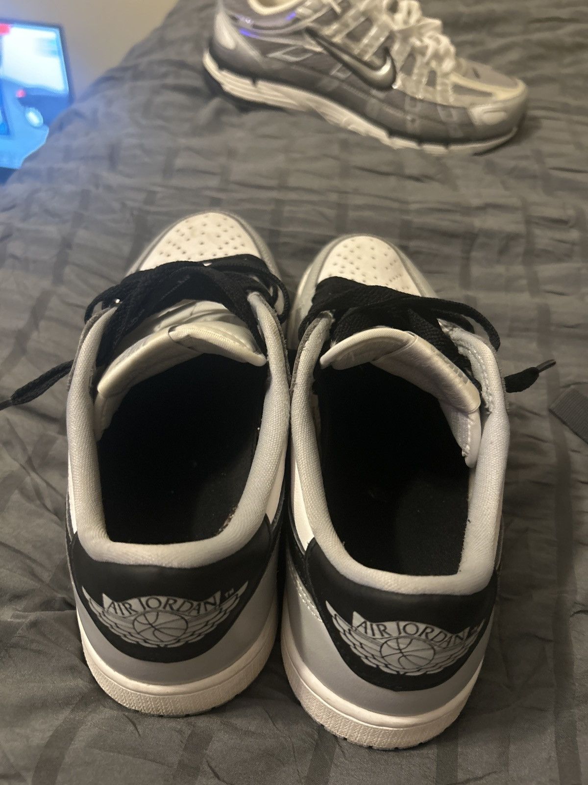 Jordan Brand Jordan 1 retro low barons Size US 7 / EU 40 - 4 Thumbnail