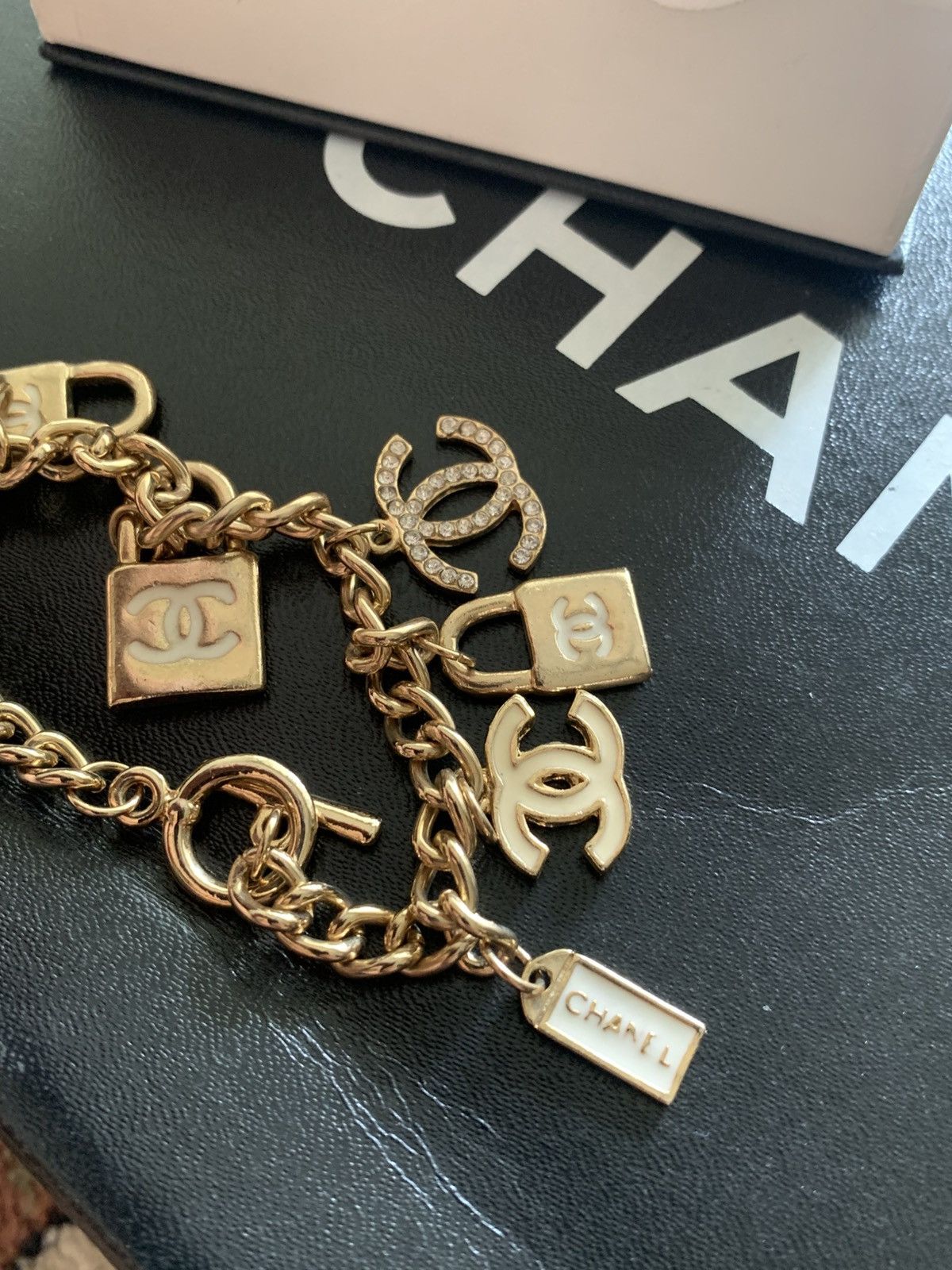 Chanel Chanel bracelet Size ONE SIZE - 12 Thumbnail