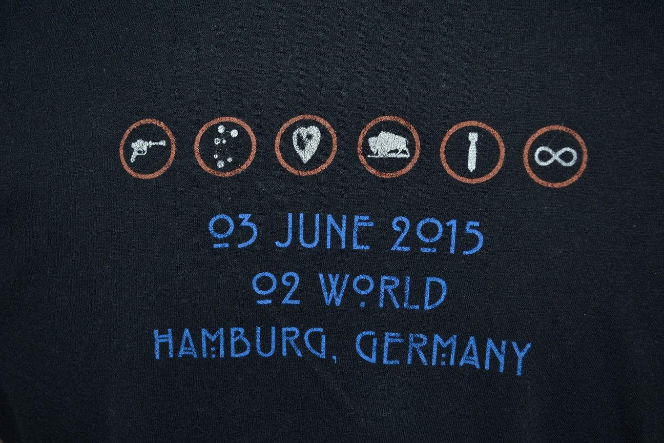 Band Tees × Vintage Foo Fighters World Tour 2015 tee t-shirt M Size US M / EU 48-50 / 2 - 3 Thumbnail