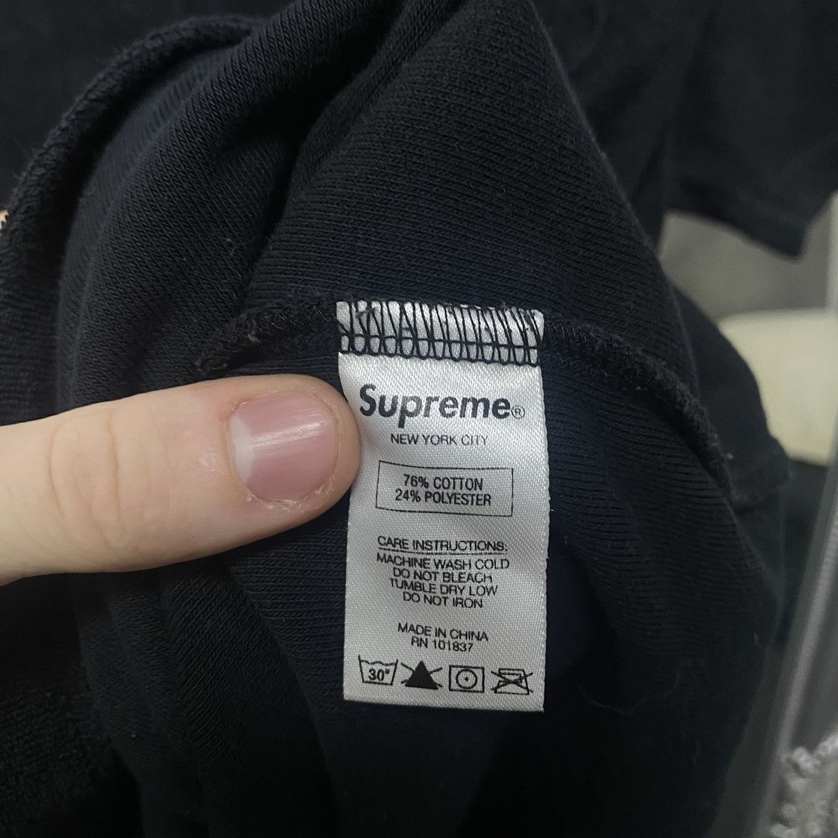 Supreme Supreme T shirt Small Logo Size US M / EU 48-50 / 2 - 7 Thumbnail