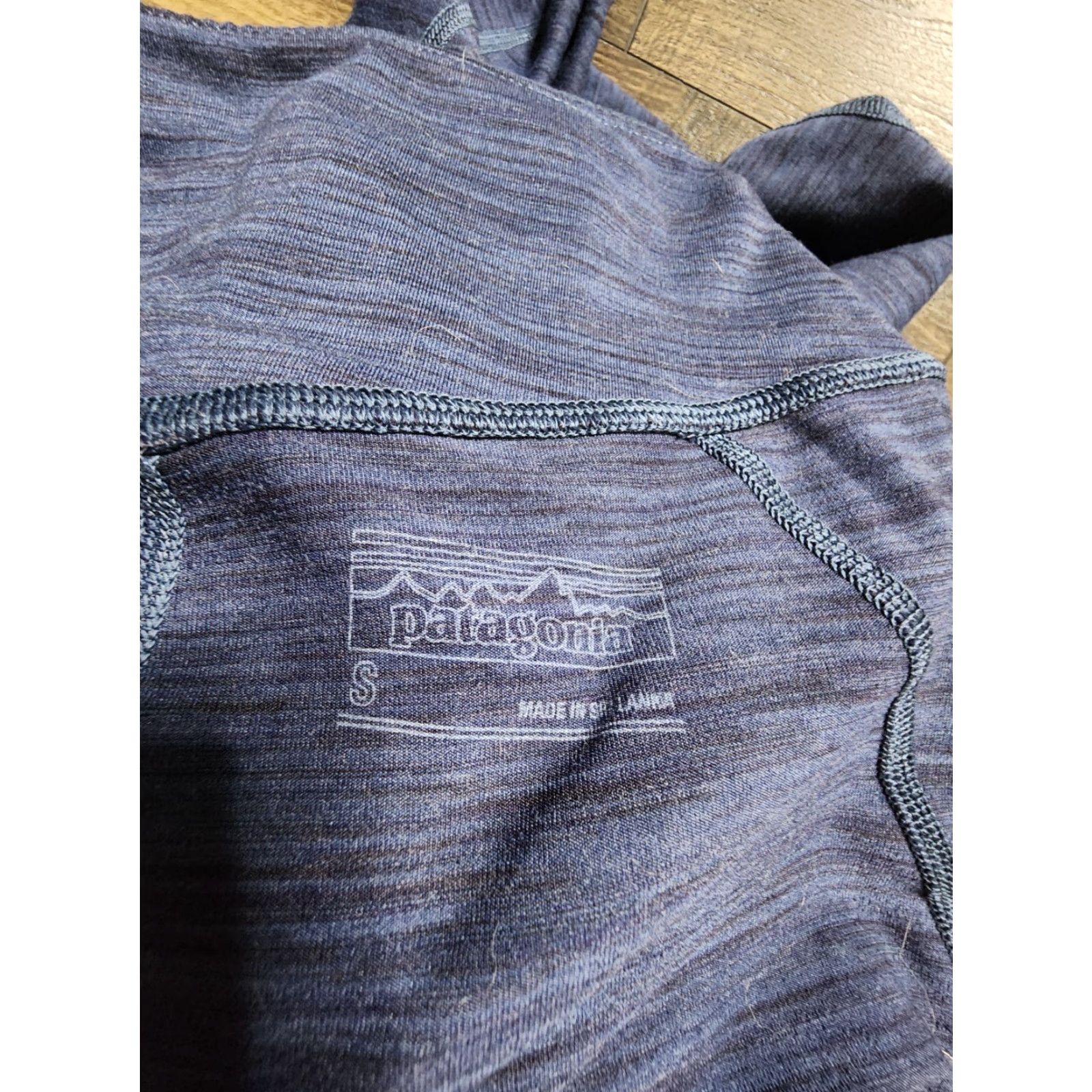 Patagonia Patagonia Capris Leggings S Womens Blue Baselayer Capri Athletic Yoga Hiking Camo? Size 28" / US 6 / IT 42 - 4 Thumbnail