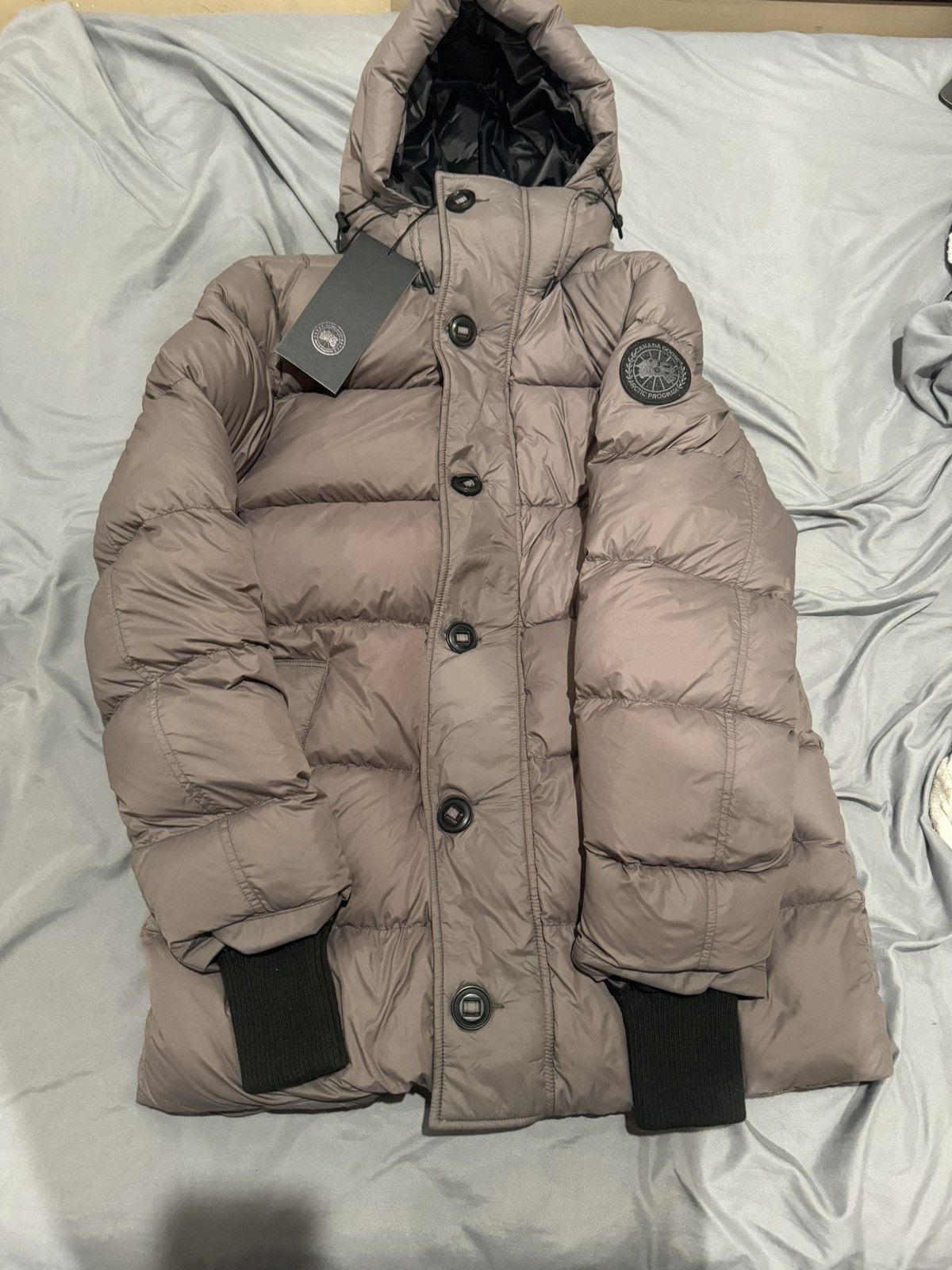 image of Canada Goose Vernon Black Label Puffer in Grey, Men's (Size Medium)