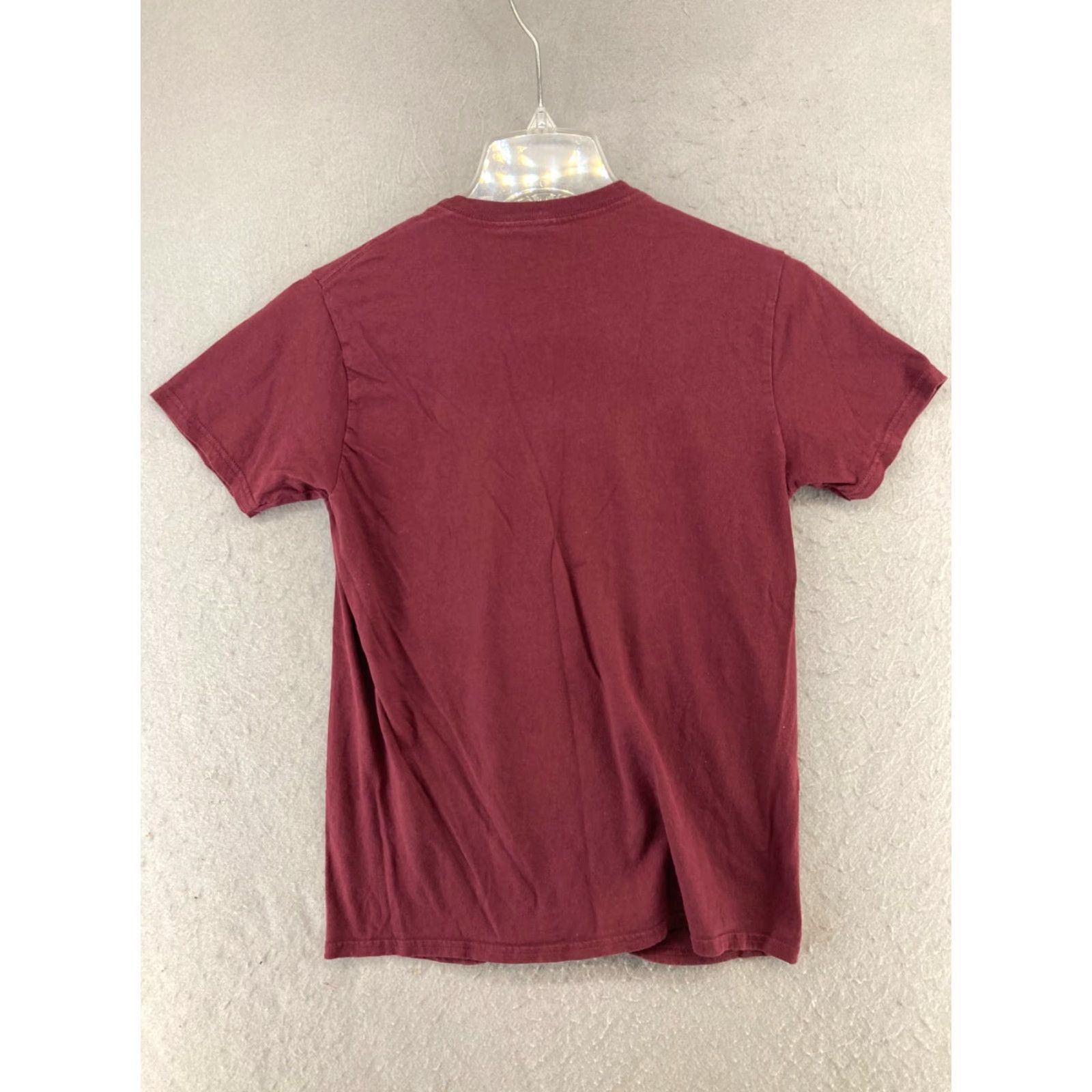 Vintage Harry Potter Mens TShirt Small Burgundy Gryffindor Quidditch Hogwarts Shirt Adult Small Red Nike Size US S / EU 44-46 / 1 - 6 Thumbnail