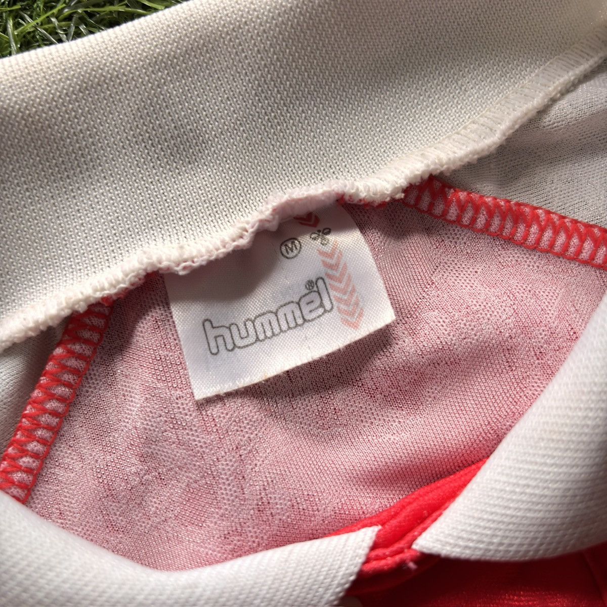 Hummel Denmark Home 1992 Euro Winner Laudrup #11 Soccer Jersey Size US M / EU 48-50 / 2 - 7 Thumbnail