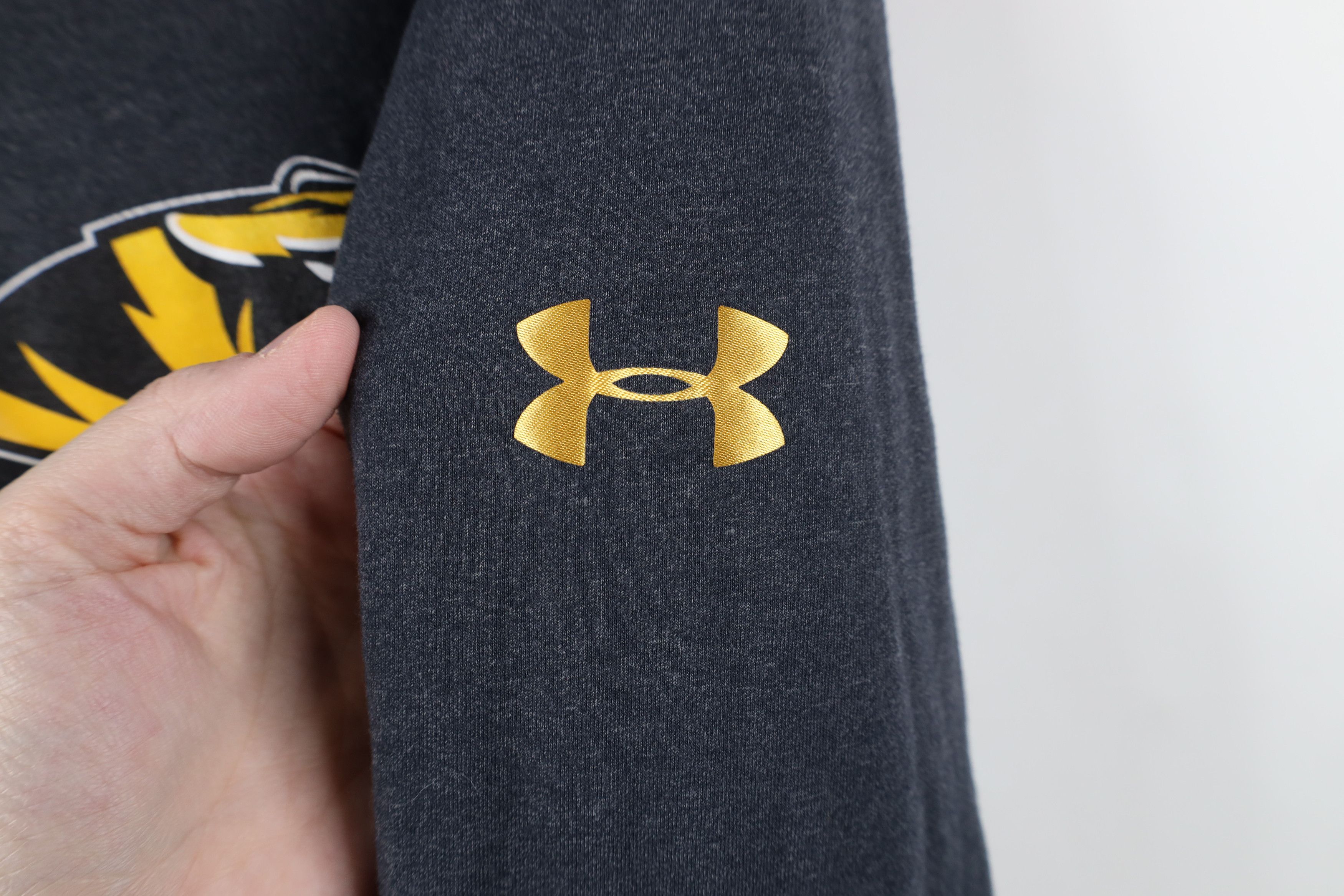 Under Armour × Vintage Under Armour University of Missouri Hooded Henley T-Shirt Size US L / EU 52-54 / 3 - 4 Thumbnail