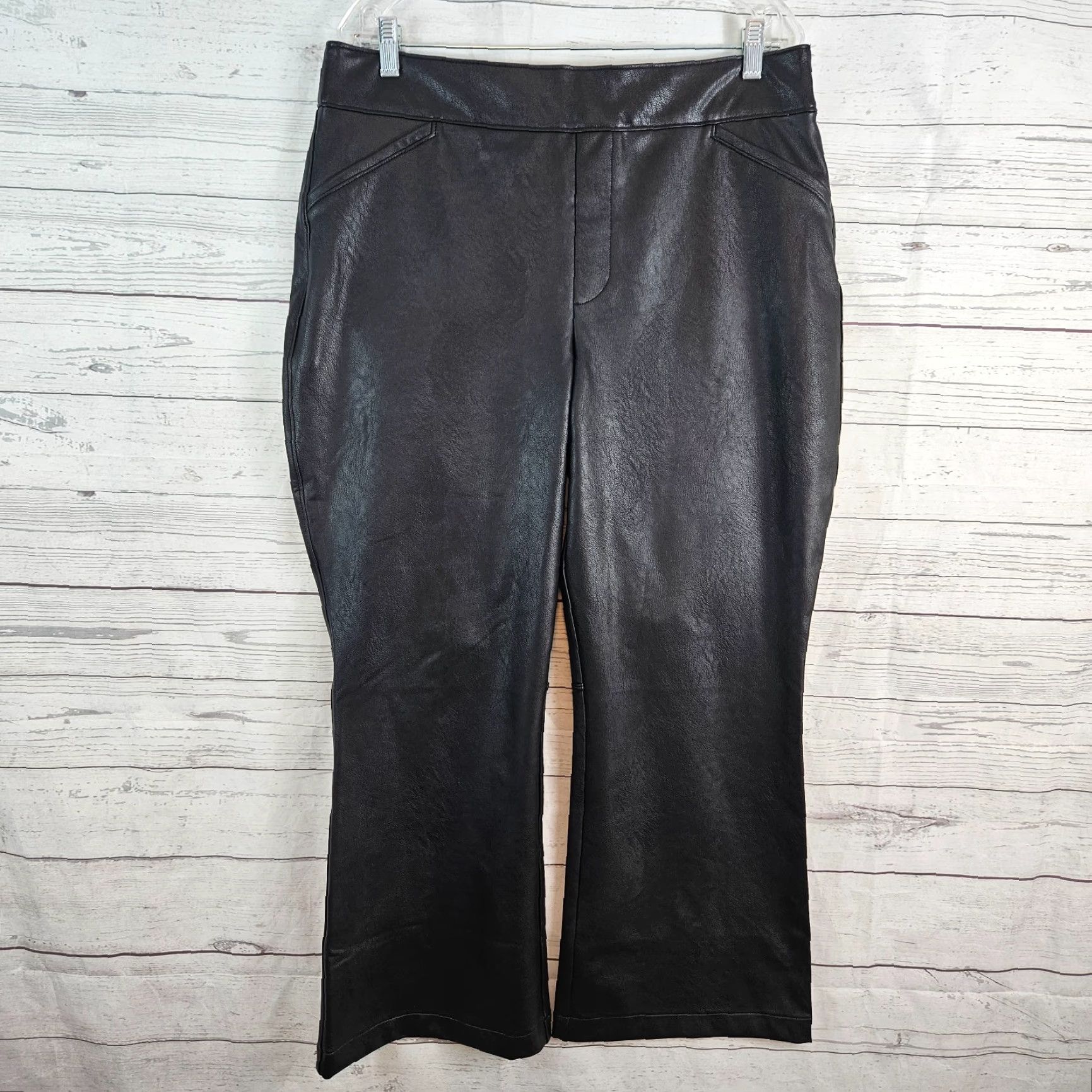 Spanx Spanx Womens Faux Leather Kick Flare Pants 1X Black High Rise Pull On Pants Womens Black 1X Flared Cropped 26in Inseam High Rise Pull On Spanx Size 40" / US 18 - 2 Thumbnail