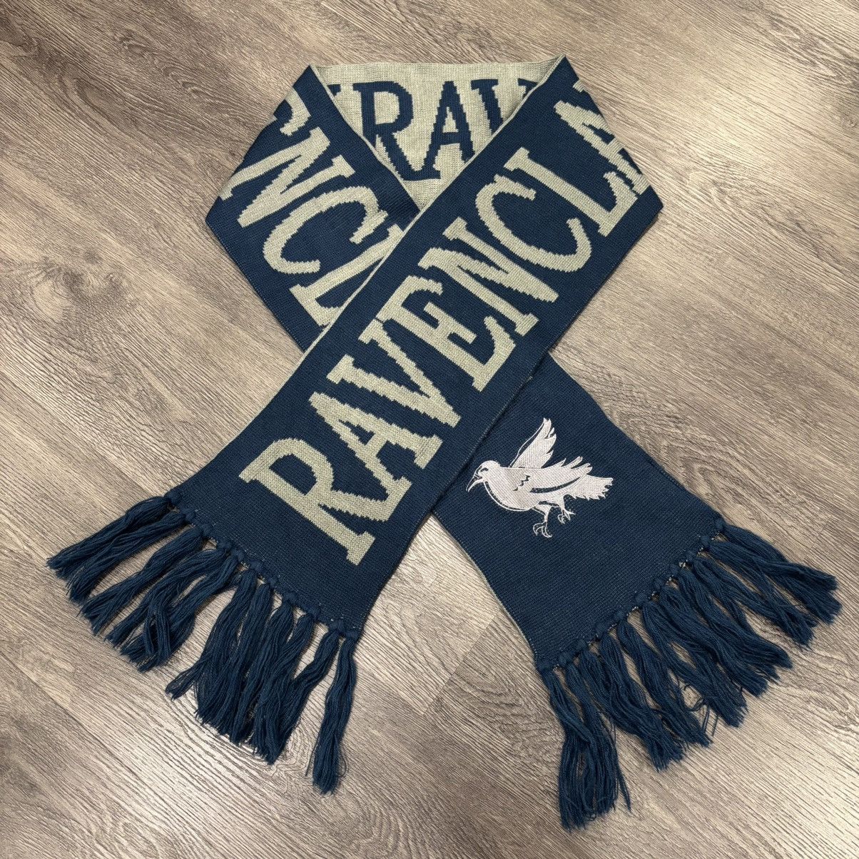 Universal Studios Harry Potter World Universal Ravenclaw Scarf, Unisex OS Size ONE SIZE - 1 Thumbnail