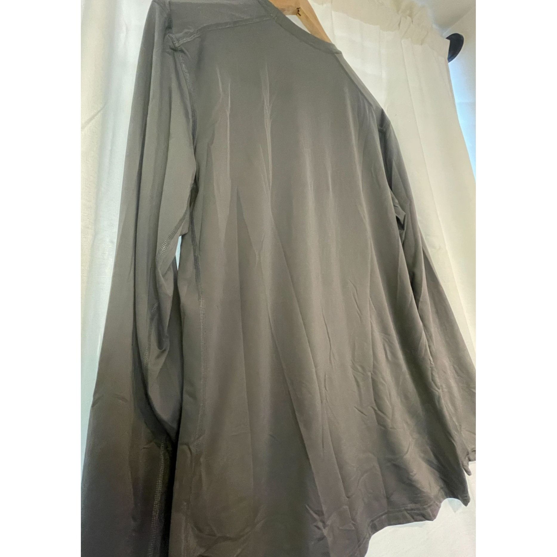 Nike TM7041- Nike Dri‑FIT Men’s Large Long Sleeve Training Shirt Size US L / EU 52-54 / 3 - 11 Thumbnail