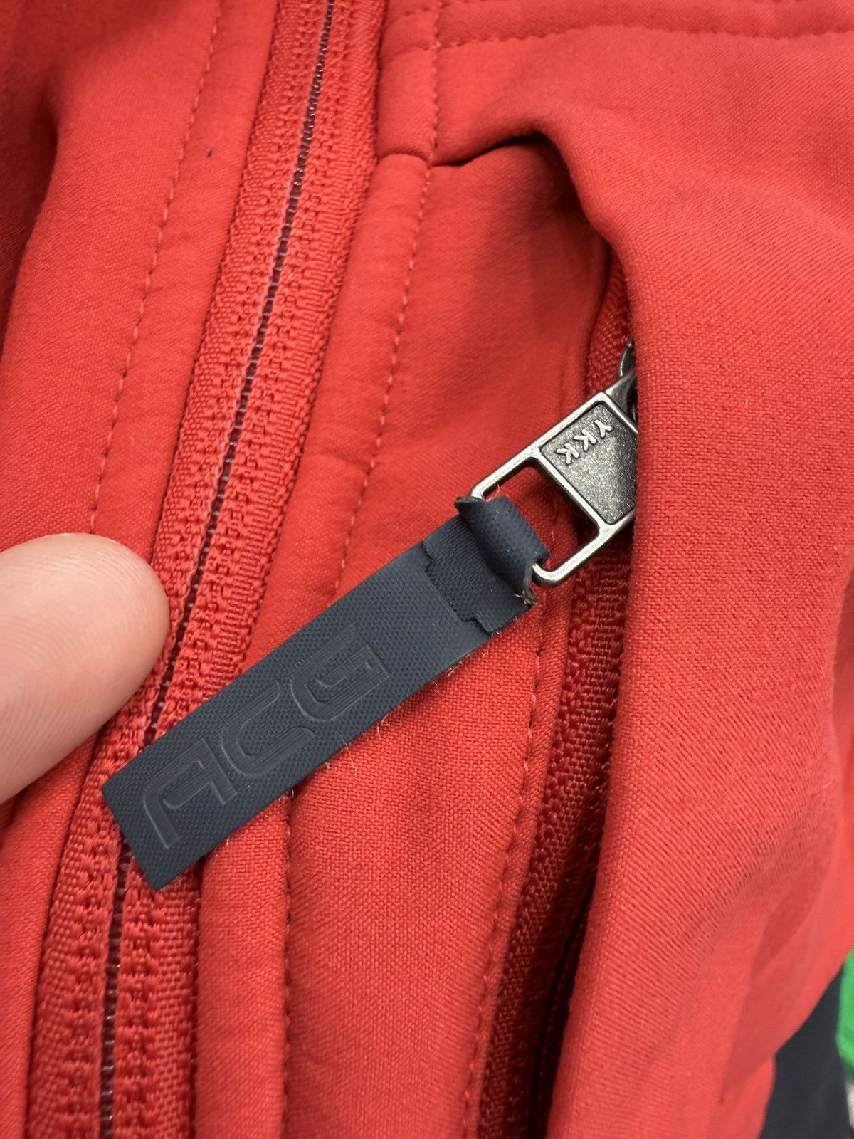 Nike ACG Nike ACG Red Technical Track Light Softshell Jacket Size US M / EU 48-50 / 2 - 4 Thumbnail