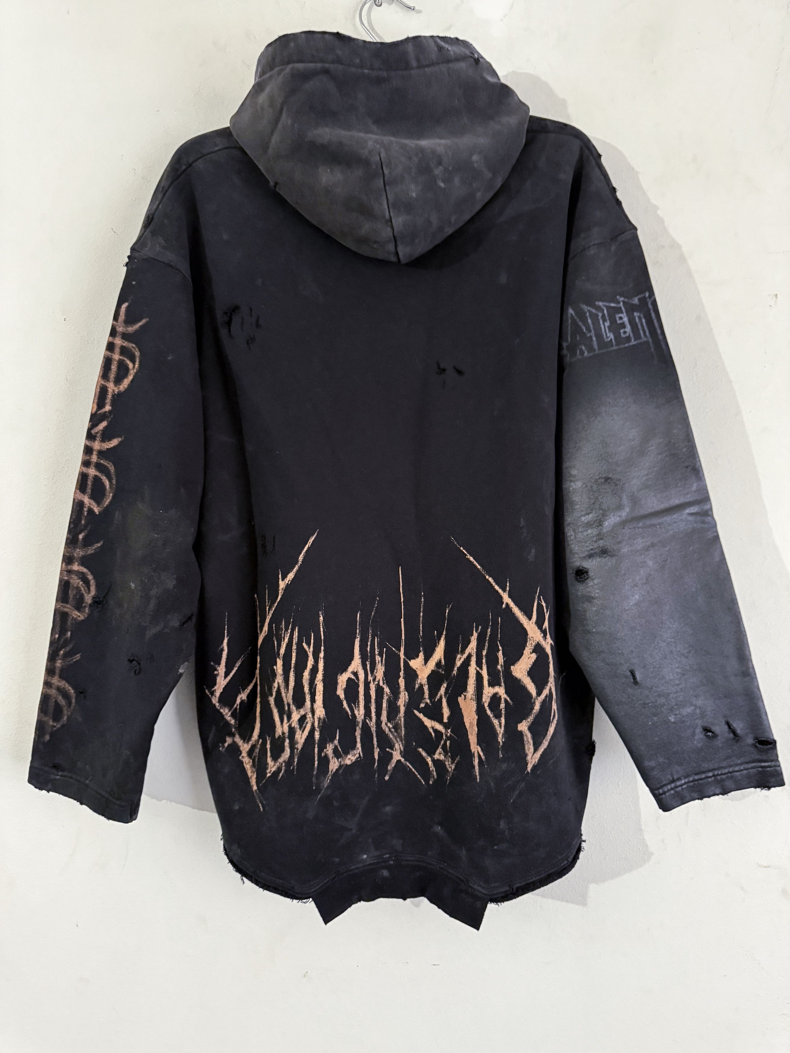 Balenciaga Oversized Distressed Printed Cotton-Jersey Hoodie Size US S / EU 44-46 / 1 - 8 Thumbnail