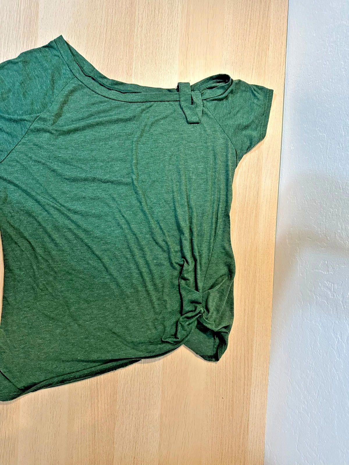 Designer Ladies’ Cold Shoulder Shirt – Emerald Green, Plus Size (2XL) Size XXL / US 16-18 / IT 52-54 - 4 Thumbnail