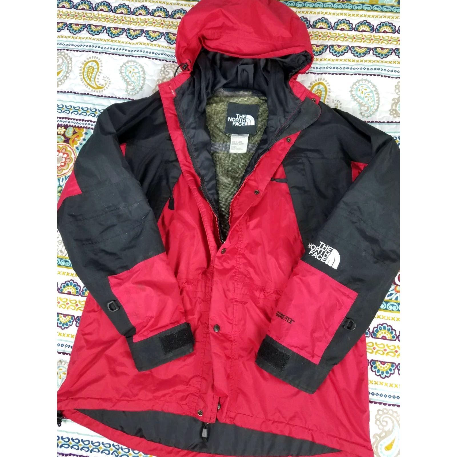 The North Face VINTAGE The North Face Gore Tex Hoodie Coat Mens L Red 90s TNF Coat 30in 27in Pit to Pit Size US L / EU 52-54 / 3 - 3 Thumbnail