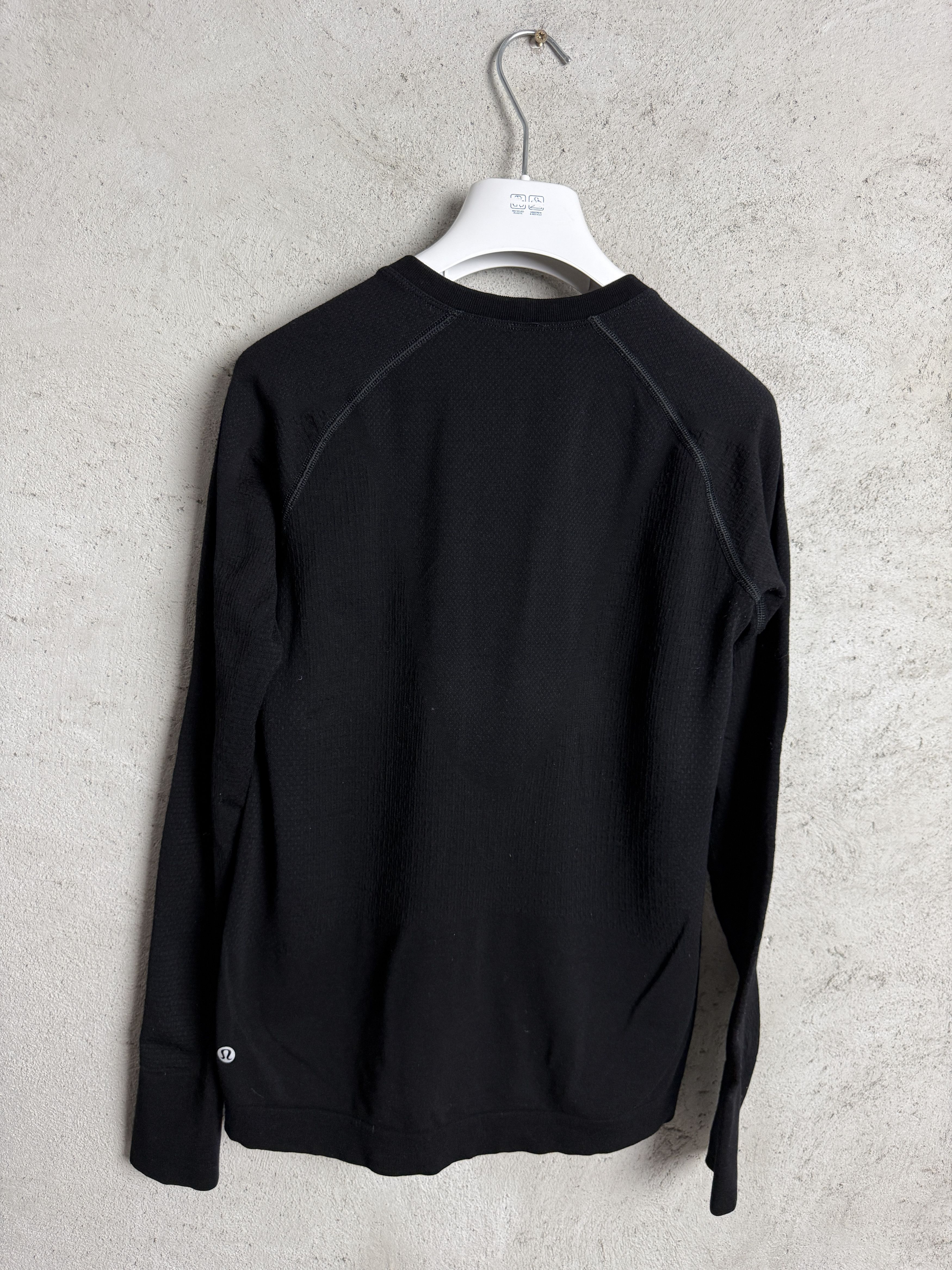 Lululemon Lululemon heavy thick long sleeve t-shirt tee Size S / US 4 / IT 40 - 1 Thumbnail
