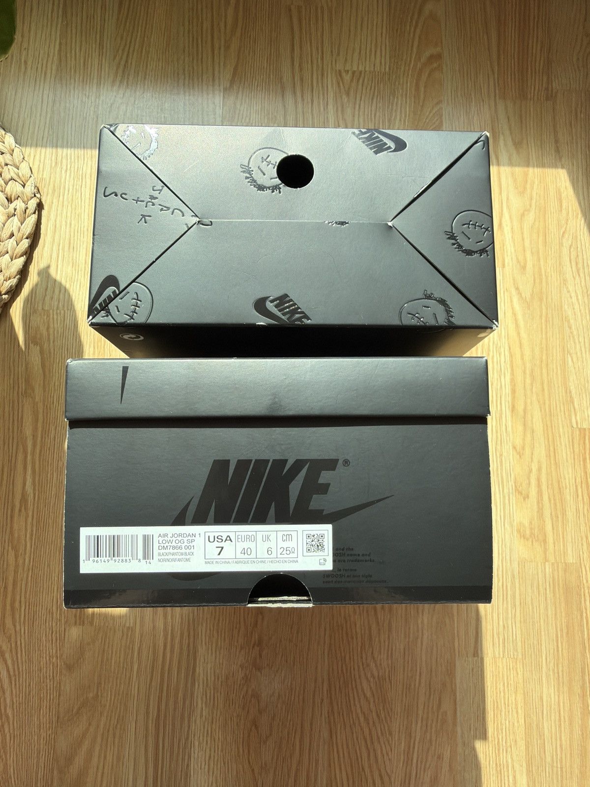 Nike × Travis Scott Jordan 1 Retro Low OG SP x Travis Scott "Black Phantom" Size US 7 / EU 40 - 13 Thumbnail