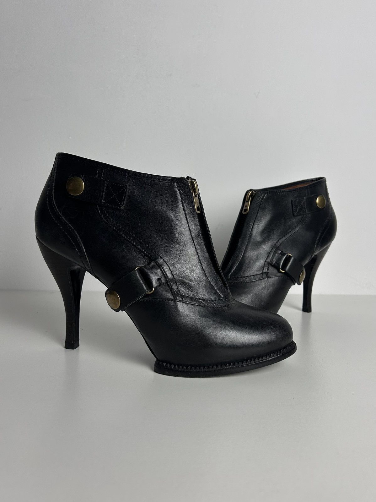 Alexander McQueen Alexander McQueen vintage leather ankle heeled boots Size US 8 / IT 38 - 2 Thumbnail