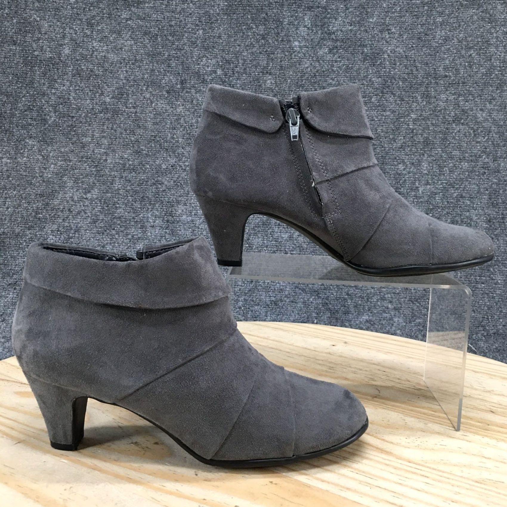 Vintage Aerosoles Boots Womens 7 M Play Pleat Ankle Bootie Gray Round Toe Kitten Heels Size US 7 / IT 37 - 2 Thumbnail