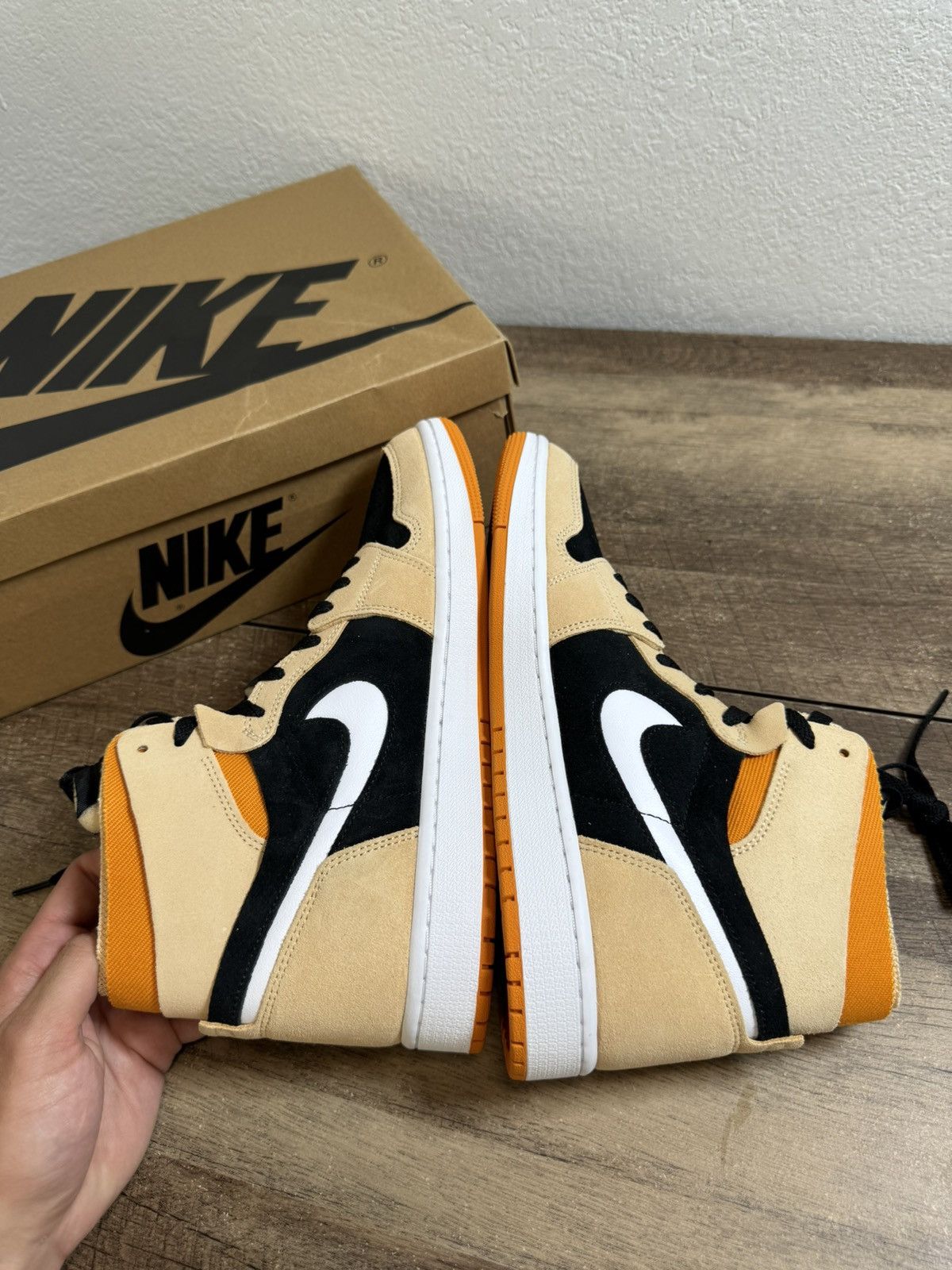 Jordan Brand Air Jordan 1 Zoom Comfort High Pumpkin Spice Size 10.5 Mens Size US 10.5 / EU 43-44 - 5 Thumbnail