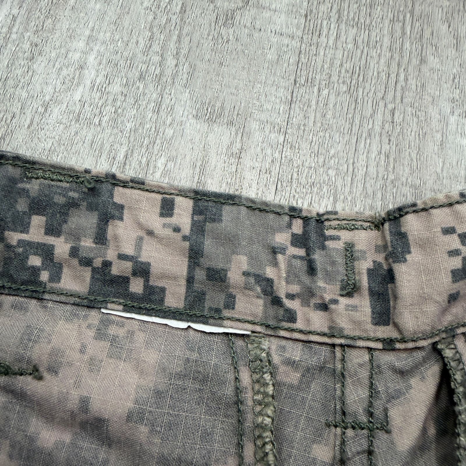 Vintage Vintage Military Pants Men's 28x28 Army Combat Uniform ACU Size US 28 / EU 44 - 4 Thumbnail