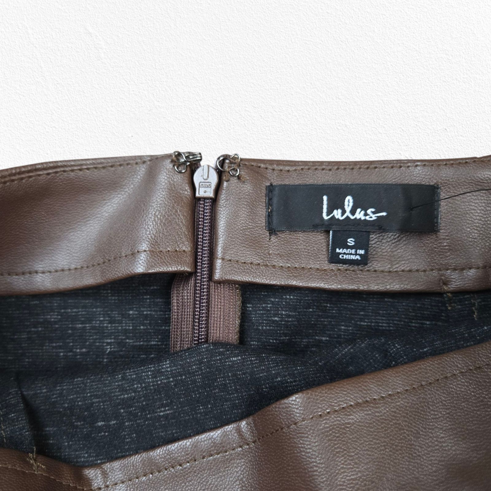 Other Dark Brown Vegan Leather Mini Skirt Size Small Size 26" / US 2 / IT 38 - 6 Thumbnail