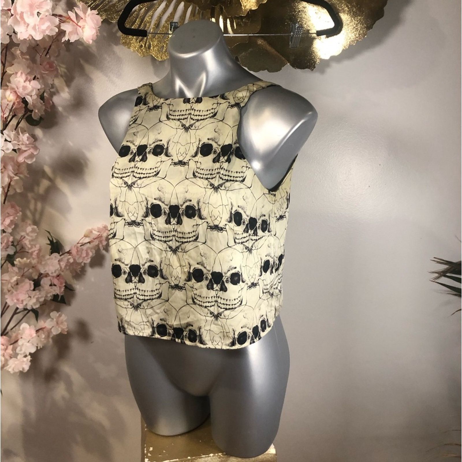 NBDN Nobrandedon Silk blouse skull design scoop open back. Size S / US 4 / IT 40 - 6 Thumbnail