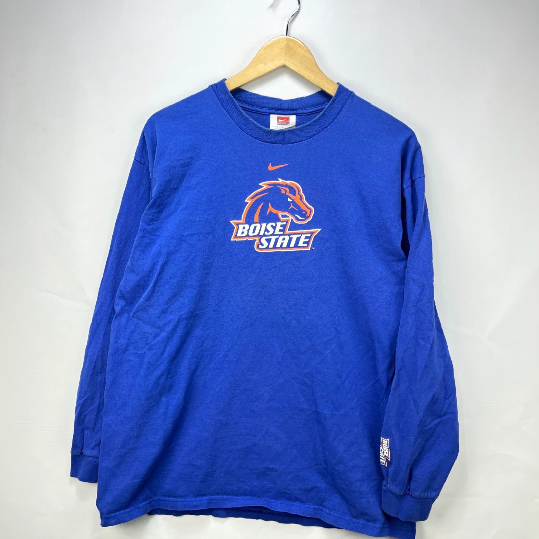 Nike VINTAGE Nike Boise State Broncos University T-Shirt Long Sleeve Center Swoosh Large Blue Mens L Size US L / EU 52-54 / 3 - 2 Thumbnail