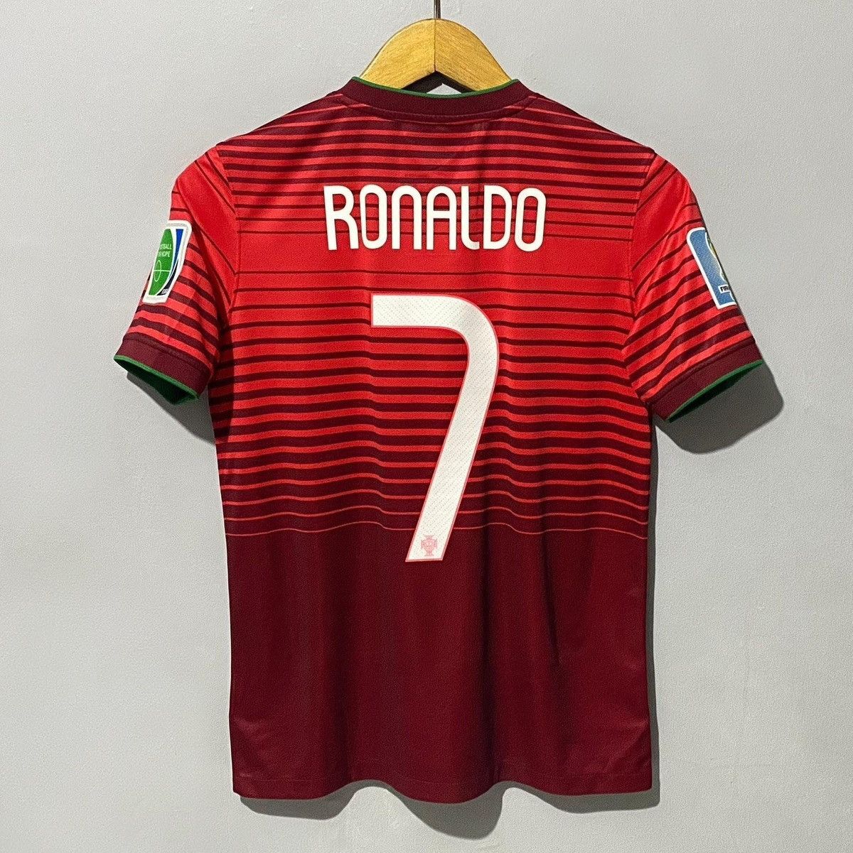 Nike Portugal World Cup 2014 Home Jersey Cristiano Ronaldo Size US XS / EU 42 / 0 - 2 Thumbnail