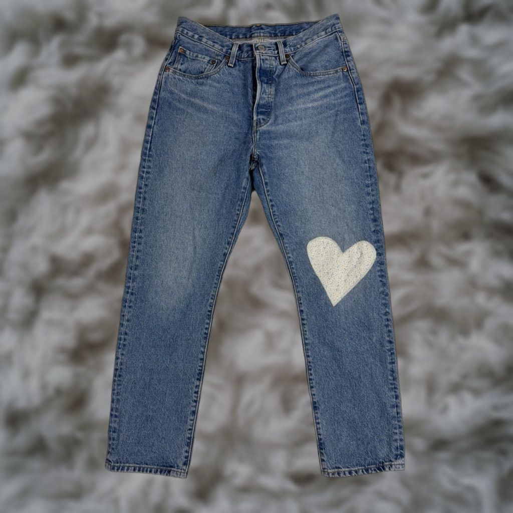 Levi's Levi’s 501 Jeans Womens 30x30 Straight Buttonfly Patch Heart 150th Anniversary Denim Dark Blue Jeans Size 30" / US 8 / IT 44 - 1 Thumbnail