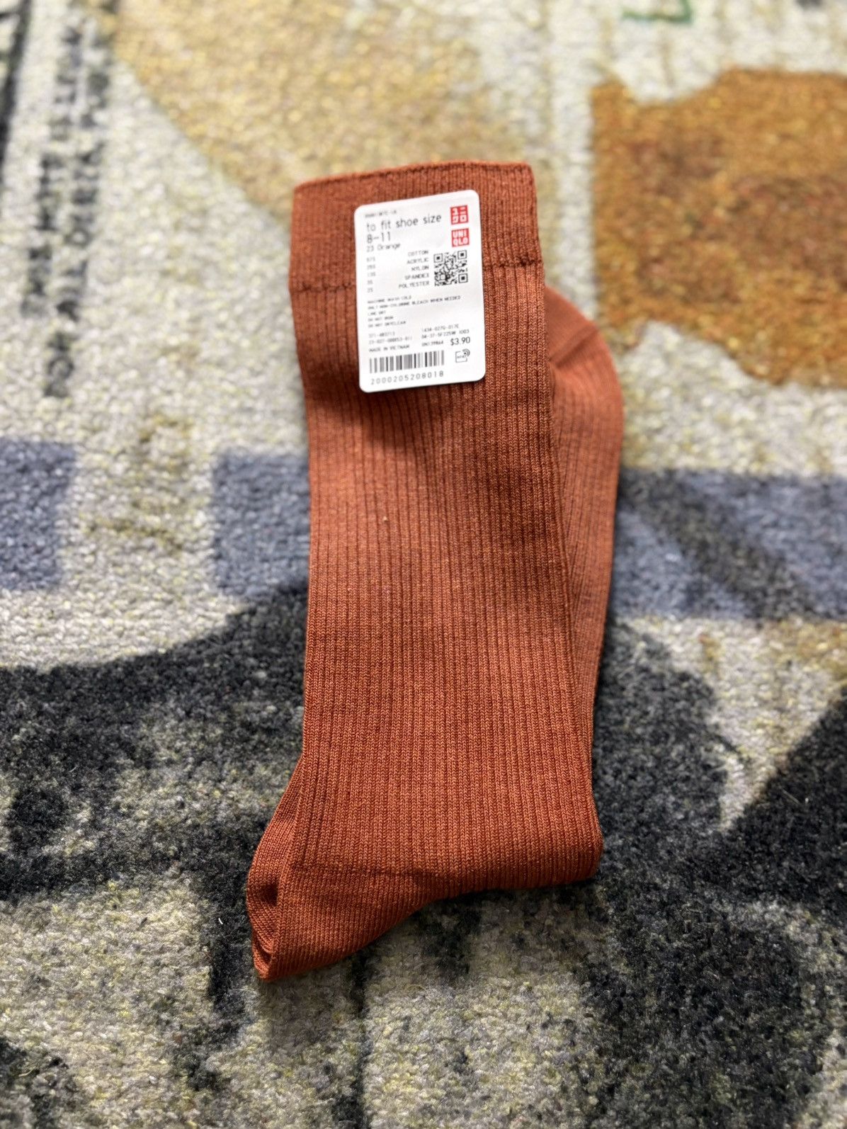 Uniqlo Uniqlo Dress Socks Maroon Size ONE SIZE - 2 Thumbnail